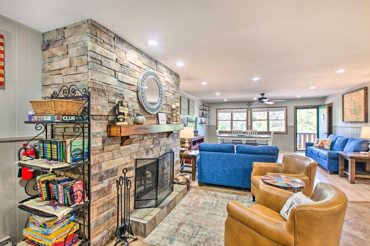 Main St Red River Ski Condo With Mountain View! Экстерьер фото