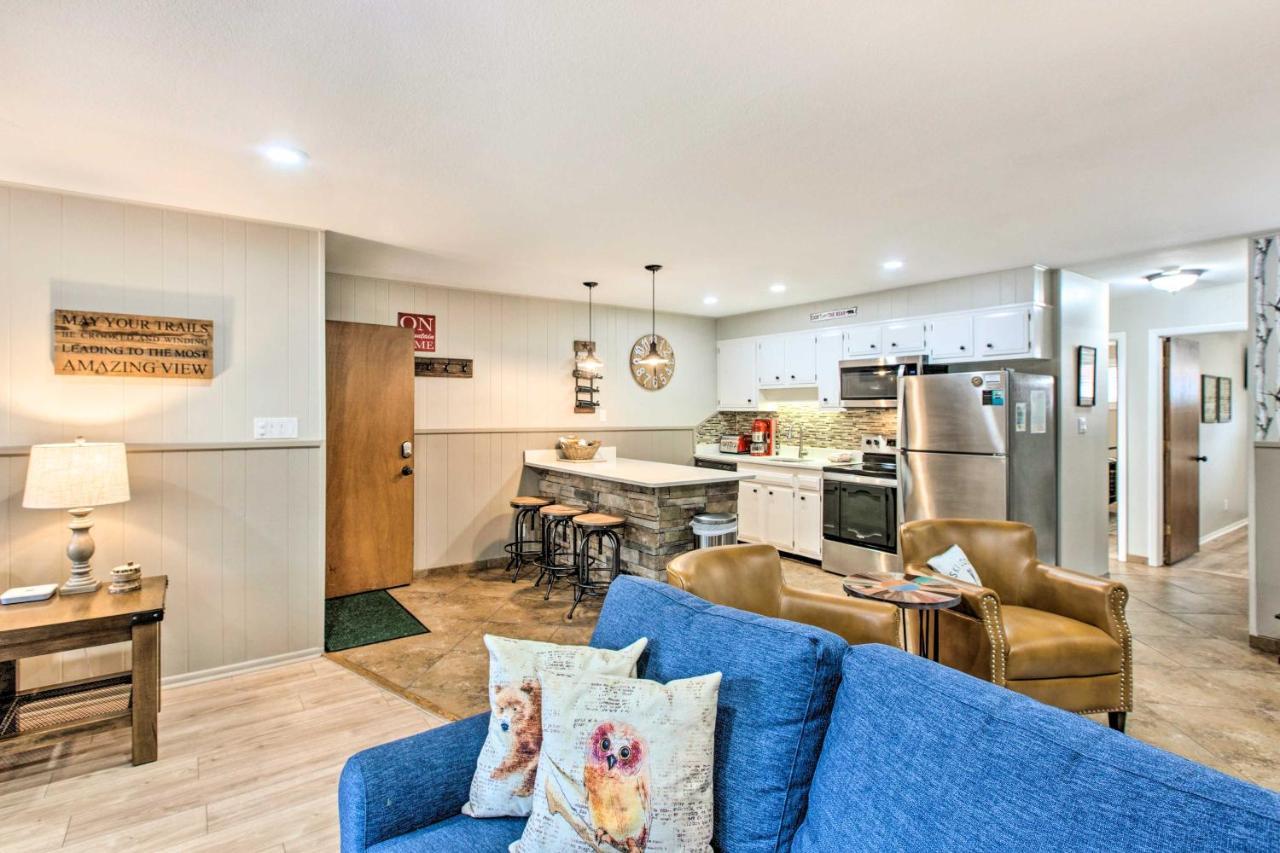 Main St Red River Ski Condo With Mountain View! Экстерьер фото